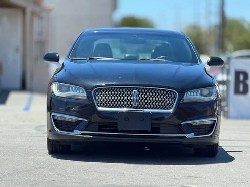 Used 2017 Lincoln MKZ Reserve FWD image 3