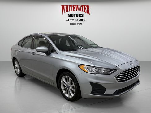 Used 2020 Ford Fusion SE image 5