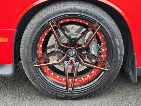 Used 2016 Dodge Challenger R/T Scat Pack RWD image 12