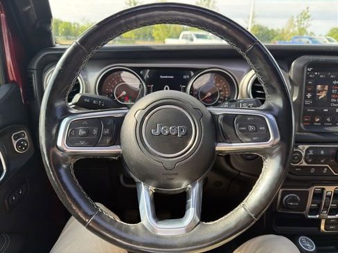 Used 2021 Jeep Wrangler Unlimited Sahara w/ Uconnect 4C Nav & Sound Group AWD/4WD image 41