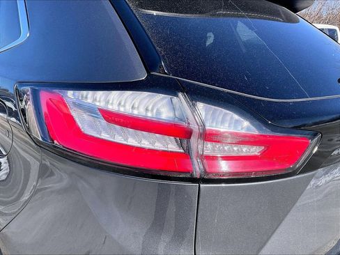 Used 2023 Ford Edge Titanium image 30