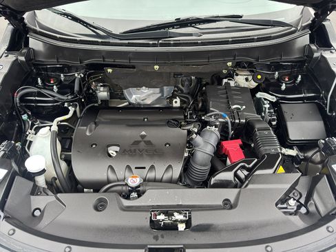 Used 2024 Mitsubishi Outlander Sport SE image 16