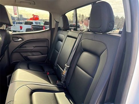 Used 2022 GMC Canyon AT4 image 20