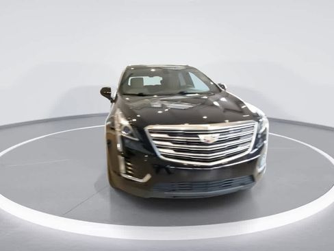 Used 2018 Cadillac XT5 AWD image 3