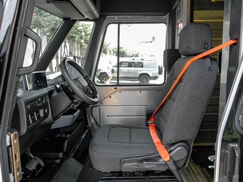 Used 2024 Chevrolet Brightdrop 400 w/ Commercial Equipment Package AWD/4WD image 4