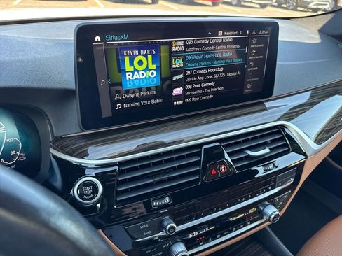 Used 2023 BMW 530e image 12