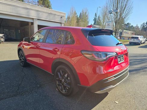 Certified 2025 Honda HR-V Sport image 5