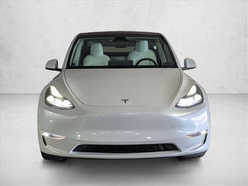 Used 2021 Tesla Model Y Performance image 2