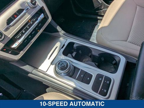 Used 2023 Ford Explorer XLT RWD image 19