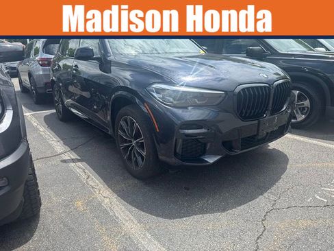 Used 2022 BMW X5 M50i AWD/4WD image 1