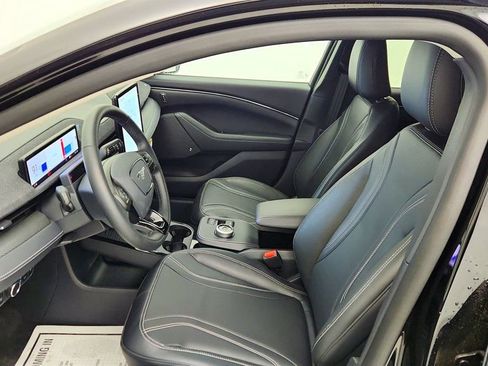 Used 2024 Ford Mustang Mach-E Premium image 19