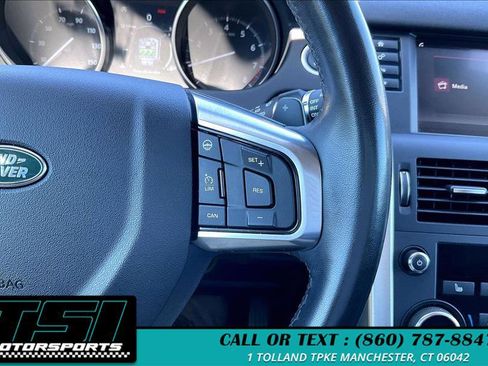 Used 2019 Land Rover Discovery Sport SE AWD/4WD image 19
