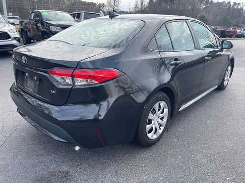 Used 2021 Toyota Corolla LE image 5