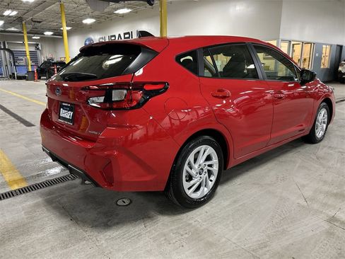 Certified 2025 Subaru Impreza 2.0i image 8