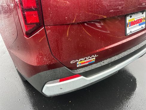 New 2026 Kia Carnival EX image 36