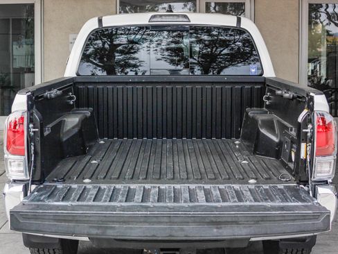 Used 2023 Toyota Tacoma TRD Off-Road image 26