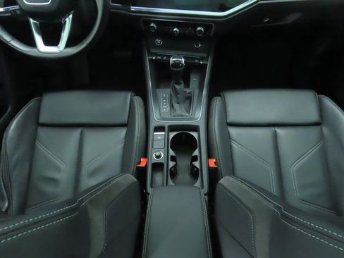 Used 2022 Audi Q3 2.0T Premium Plus w/ Premium Plus Package image 16