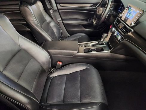 Used 2022 Honda Accord Sport image 3