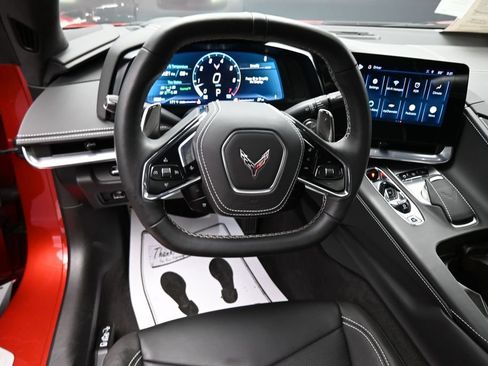 Used 2024 Chevrolet Corvette Stingray Premium Conv w/ Z51 Performance Package RWD image 13