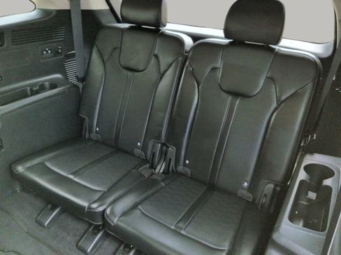 Certified 2025 Kia Sorento S FWD image 18