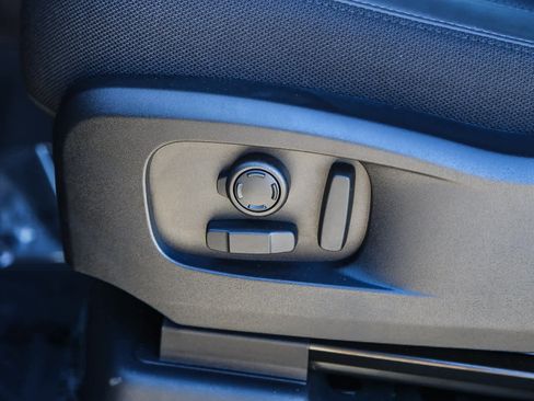 New 2025 Land Rover Defender 110 V8 image 21