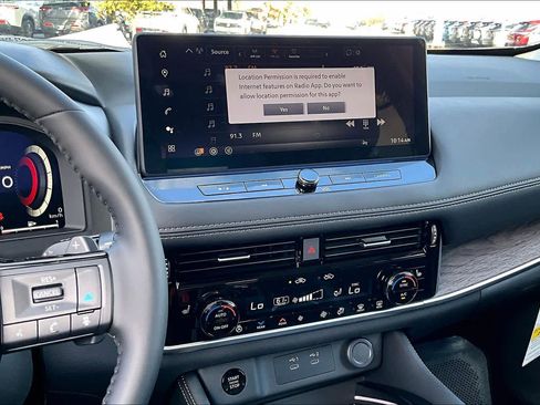 New 2026 Nissan Rogue Platinum image 6