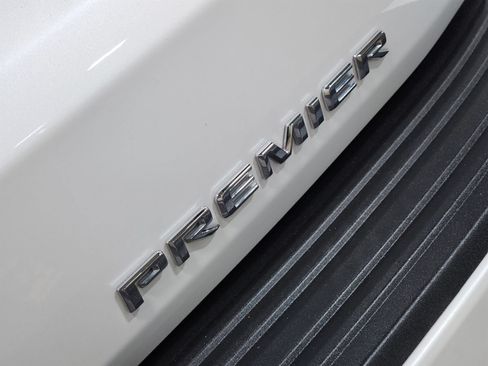 Used 2024 Chevrolet Tahoe Premier AWD/4WD image 26