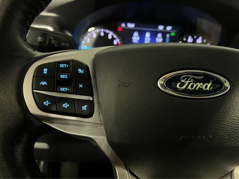 Used 2021 Ford Explorer Limited w/ Equipment Group 301A image 19