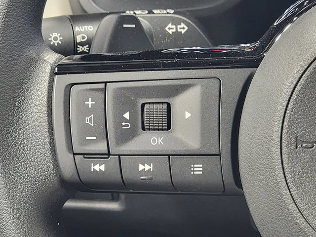 Used 2023 Nissan Rogue SV AWD/4WD image 27