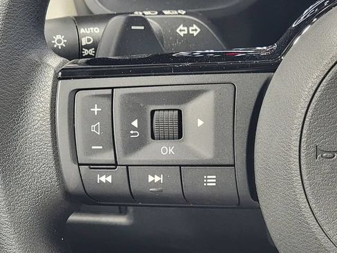 Used 2023 Nissan Rogue SV AWD/4WD image 27
