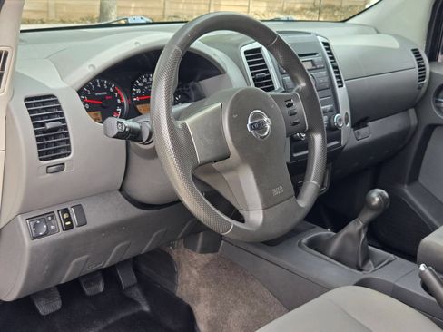 Used 2011 Nissan Xterra S AWD/4WD image 13