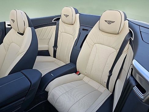 New 2024 Bentley Continental GT V8 image 40