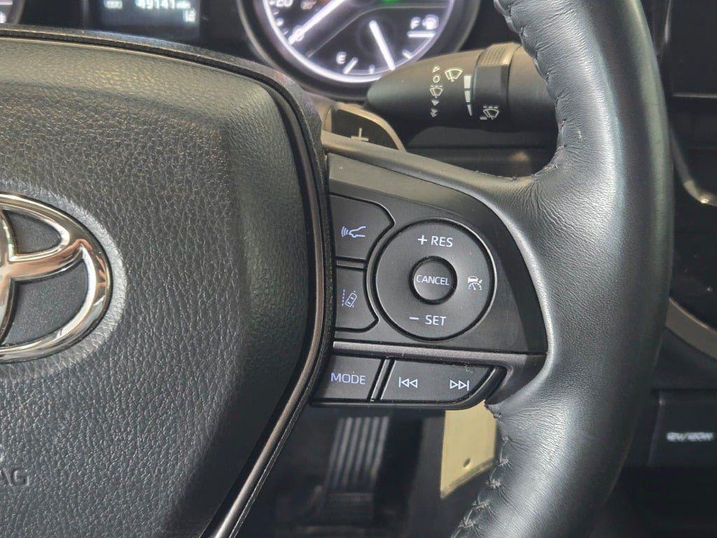 Used 2024 Toyota Camry SE FWD image 29