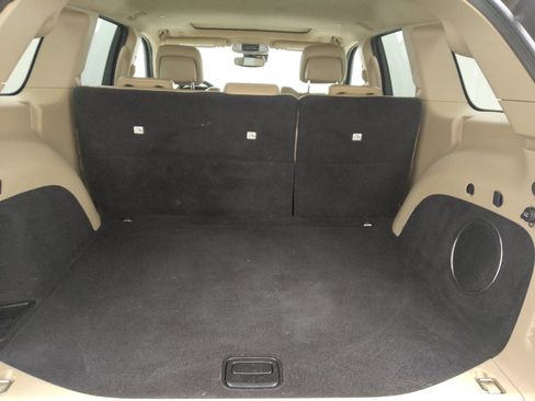 Used 2019 Jeep Grand Cherokee Limited image 29