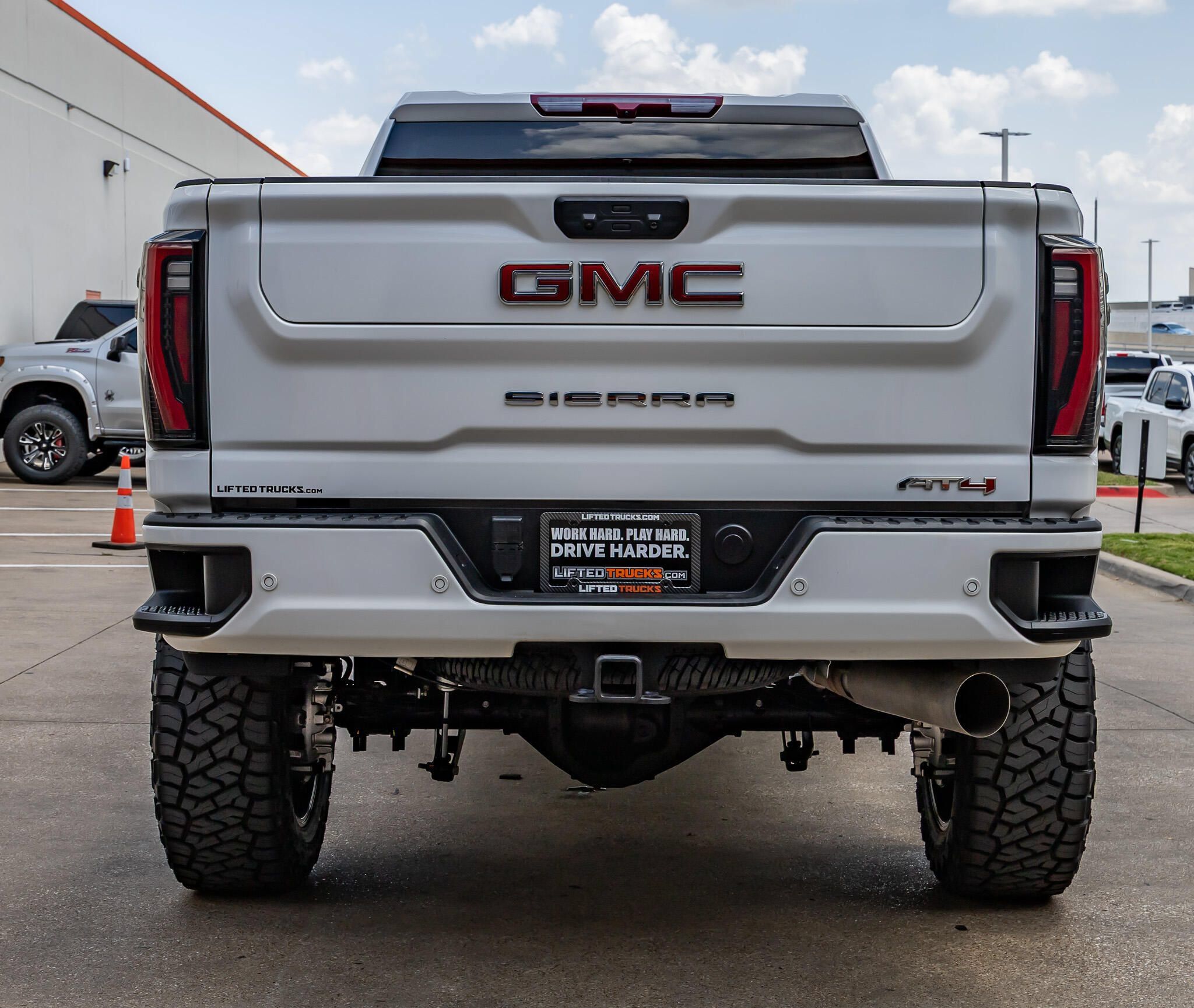 Used 2026 GMC Sierra 2500 AT4 AWD/4WD image 8