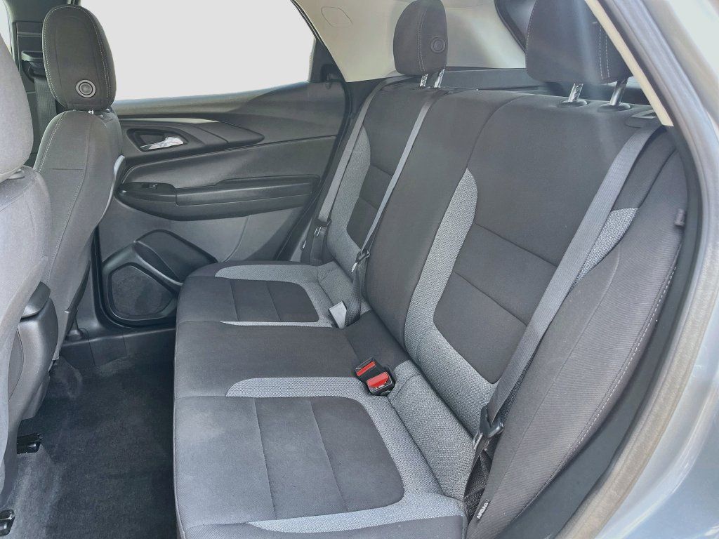 Used 2024 Chevrolet TrailBlazer LT w/ Driver Confidence Package FWD image 22