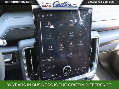 New 2026 GMC Yukon Denali w/ Denali Reserve Package AWD/4WD image 19