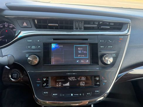 Used 2013 Toyota Avalon XLE Premium FWD image 22