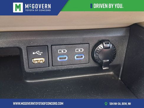 Used 2022 Toyota Highlander Platinum AWD/4WD image 35