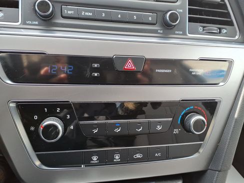 Used 2015 Hyundai Sonata SE image 24