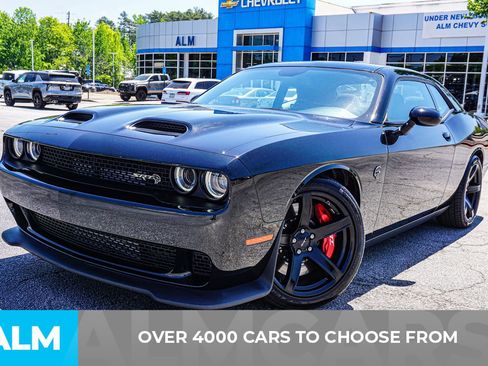 Used 2022 Dodge Challenger SRT Hellcat Redeye RWD image 2