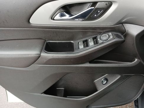 Certified 2023 Chevrolet Traverse LT FWD image 24