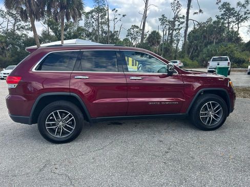 Used 2017 Jeep Grand Cherokee Limited image 5