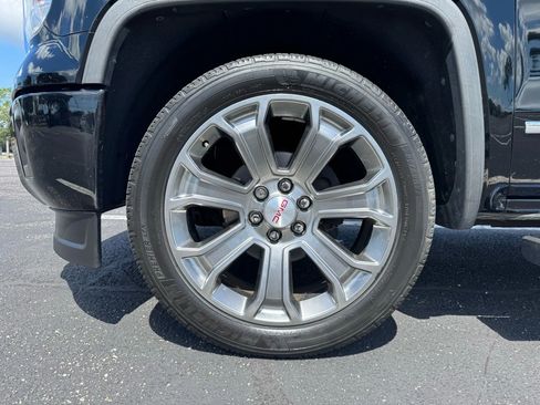 Used 2015 GMC Sierra 1500 Denali w/ Driver Alert Package image 11