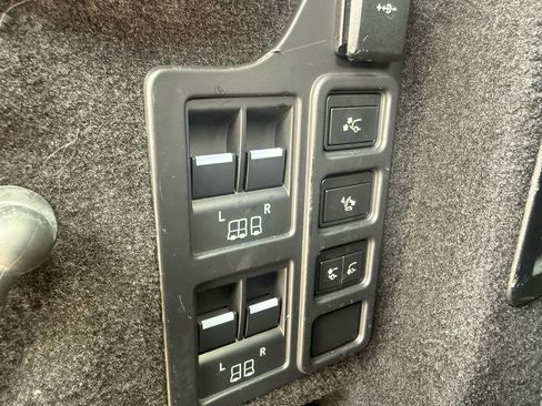 Used 2022 Land Rover Discovery HSE R-Dynamic AWD/4WD image 20