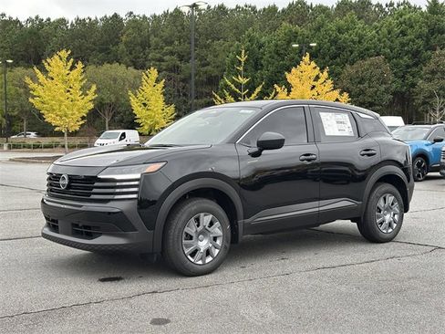 New 2026 Nissan Kicks S image 3