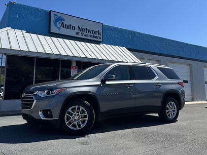Used 2021 Chevrolet Traverse LT