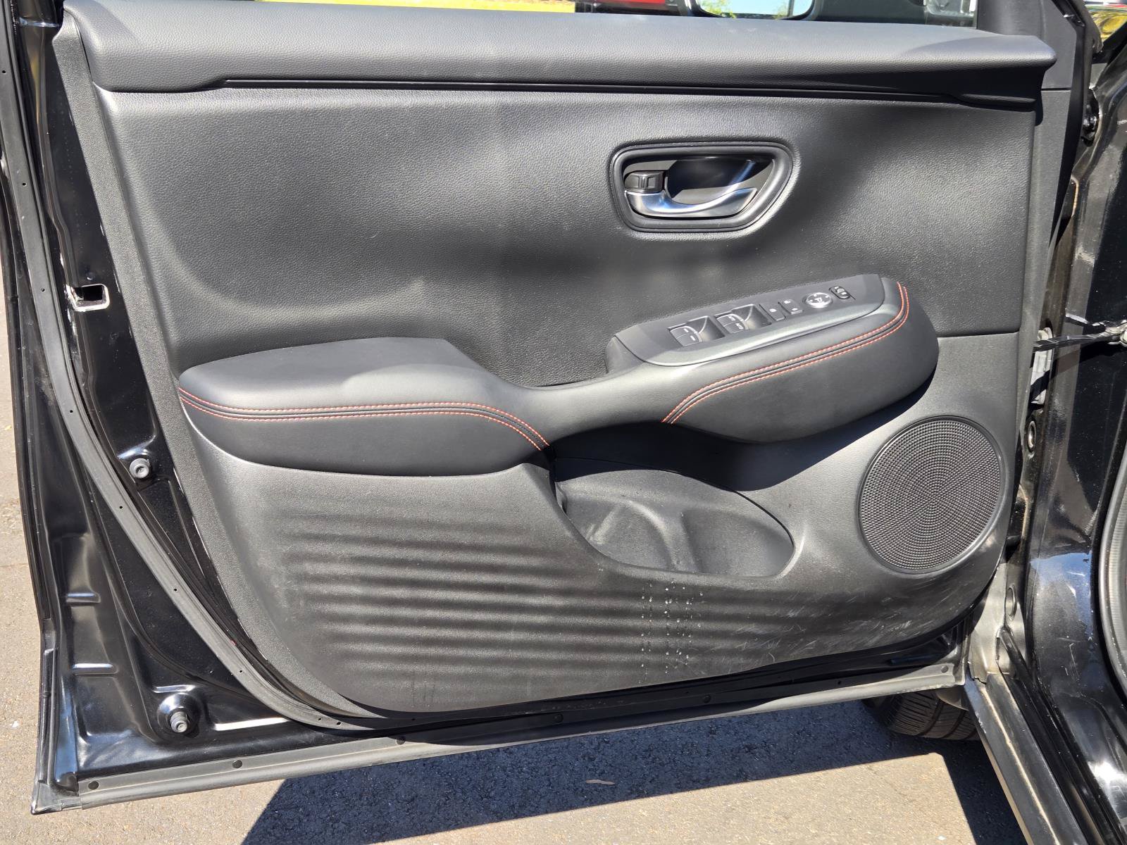 Used 2025 Honda HR-V Sport image 15