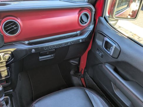 Used 2022 Jeep Wrangler Unlimited Rubicon w/ LED Lighting Group image 22