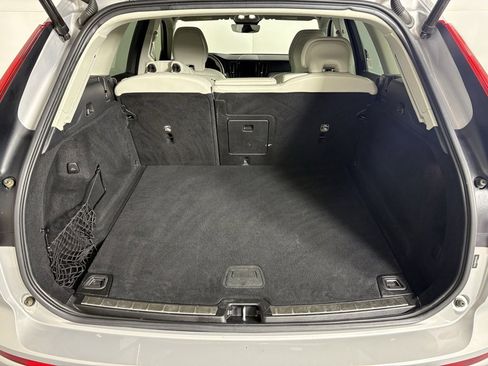 Used 2023 Volvo XC60 B5 Ultimate w/ Climate Package image 18